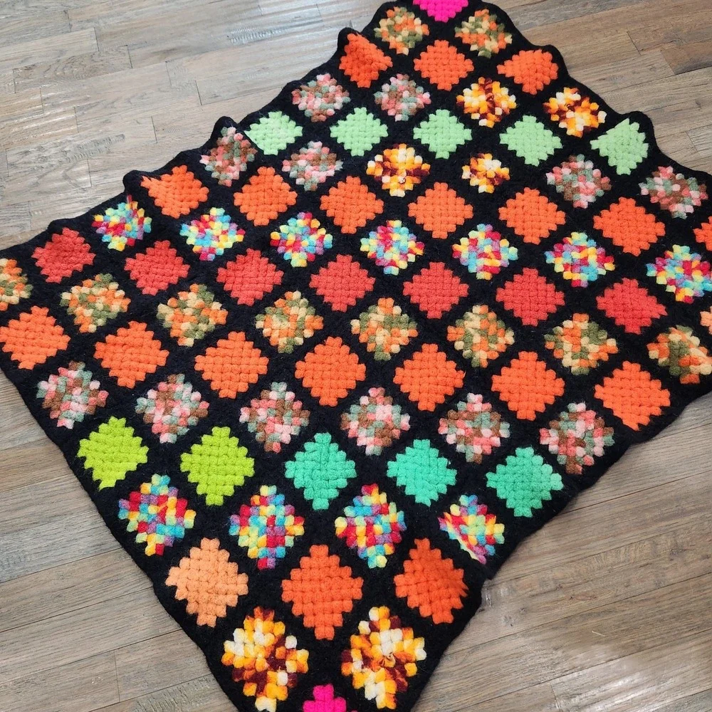 Vintage Handmade WOOL‎ Granny Square Afghan Lap Blanket Crochet Throw Black